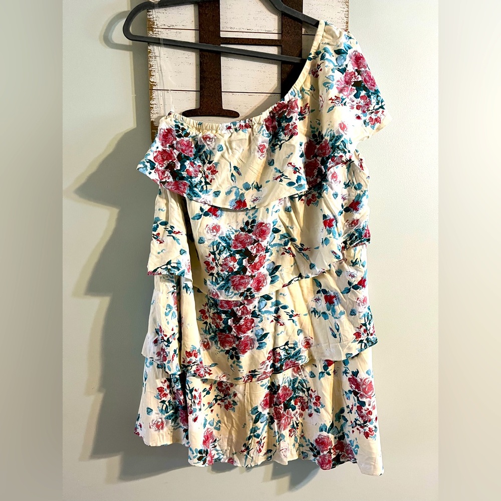 Rosie Daze Boutique new with tags. One shoulder mini dress.  Floral, Medium